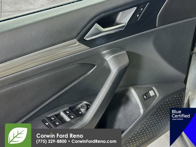 Used 2019 Volkswagen Jetta SEL w/ Cold Weather Package FWD image 21