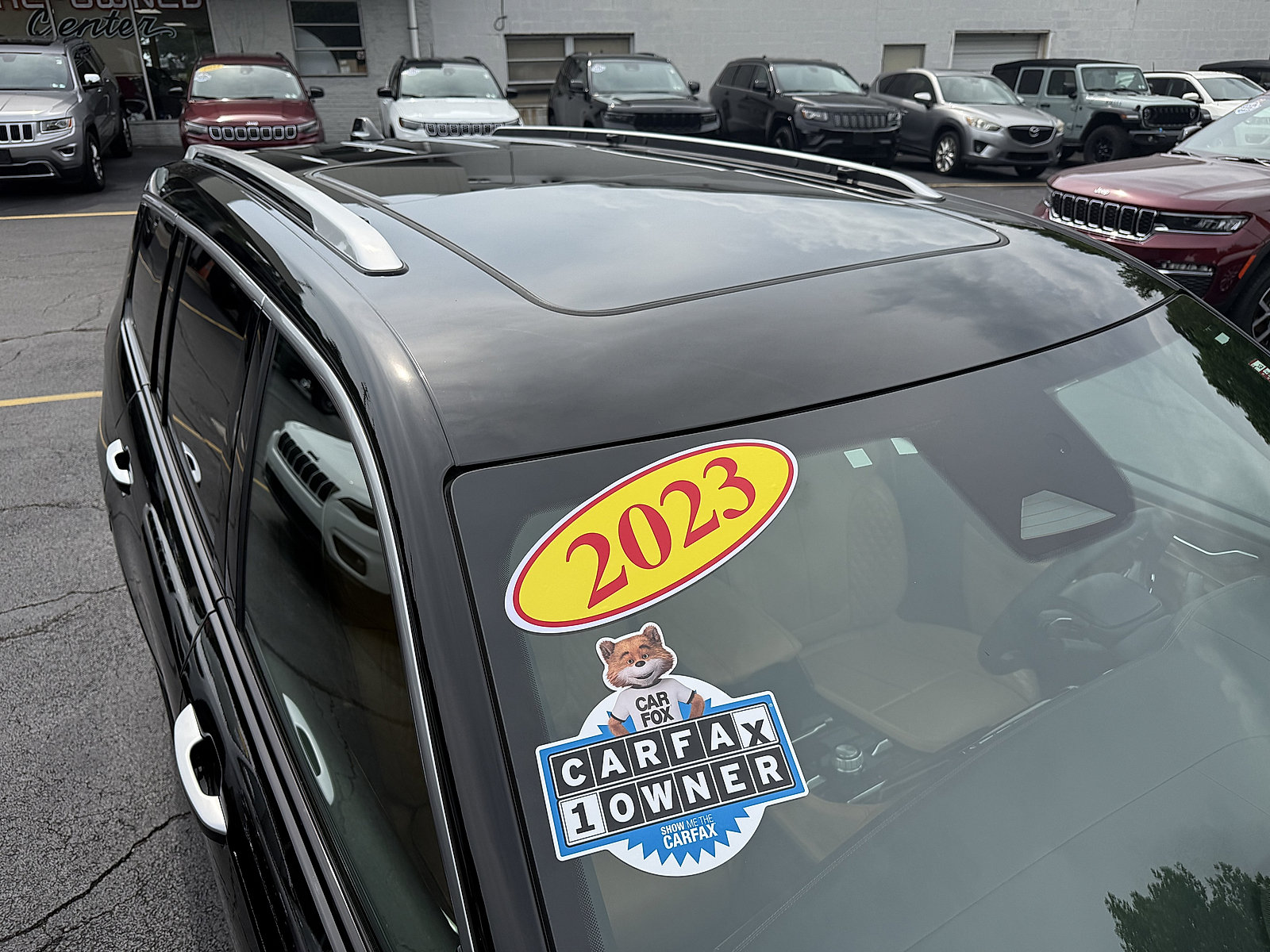 Used 2023 Jeep Grand Cherokee L Summit AWD/4WD image 8