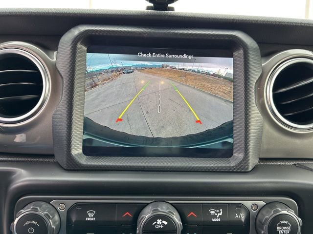 Used 2020 Jeep Wrangler Unlimited Sahara w/ Uconnect 4C Nav & Sound Group image 17