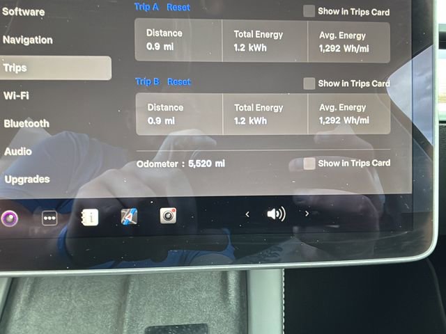 Used 2025 Tesla Model Y Long Range AWD/4WD image 21