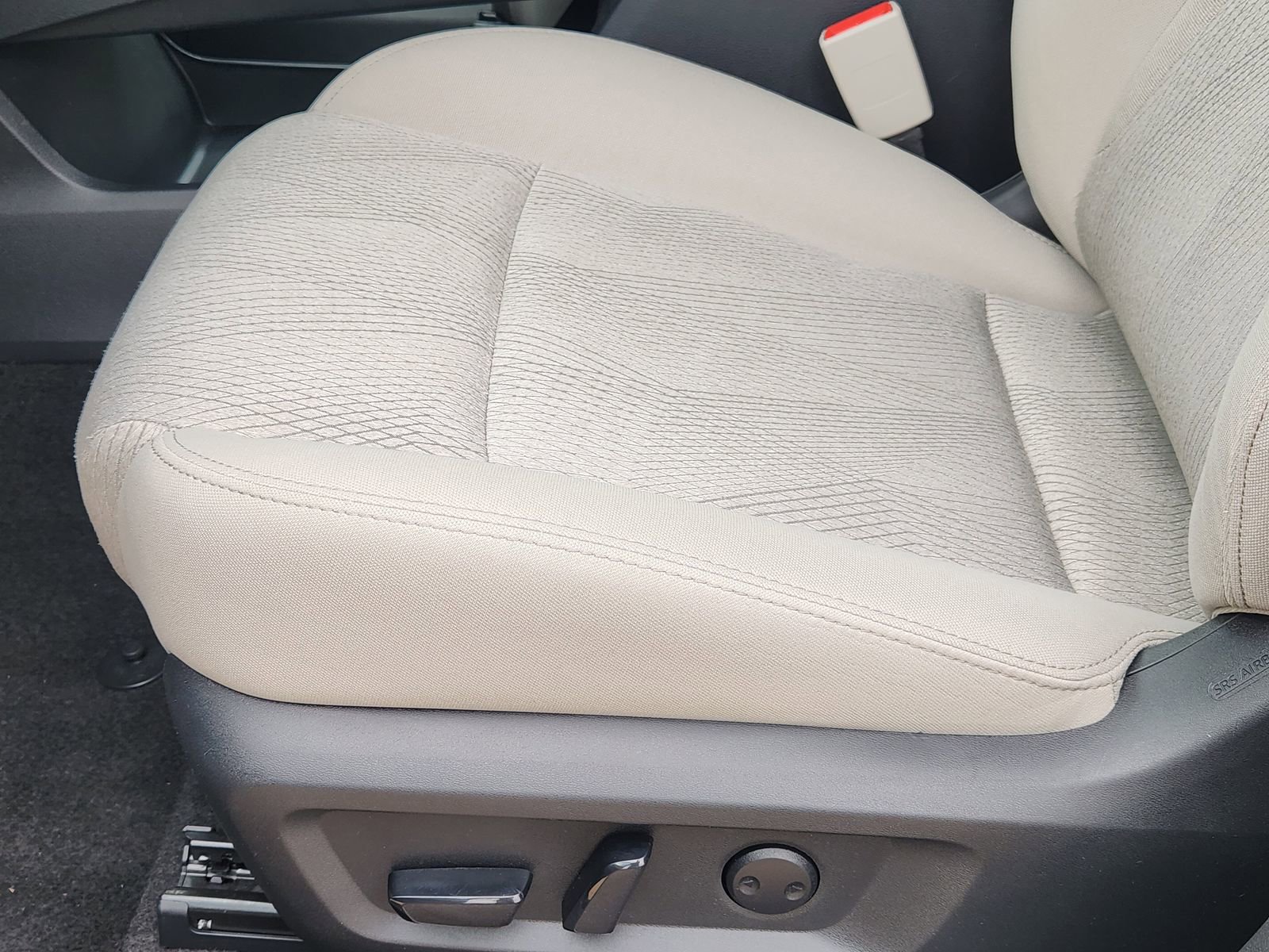 Used 2024 Nissan Rogue SV FWD image 27