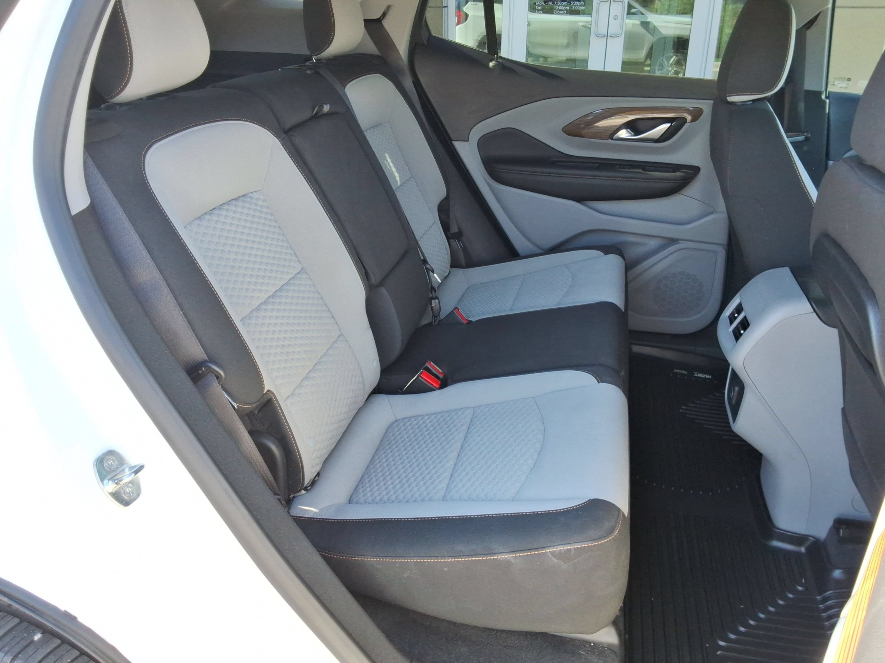 Used 2020 GMC Terrain SLE w/ Driver Convenience Package AWD/4WD image 23