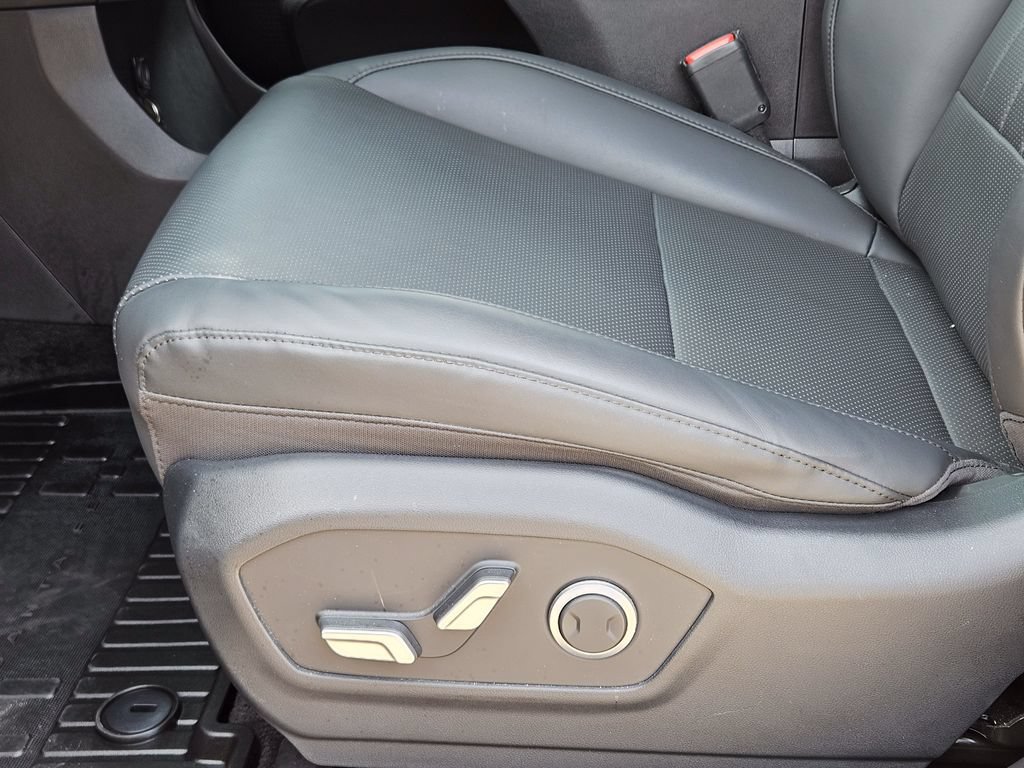 Used 2026 Hyundai Santa Fe SEL AWD/4WD image 24