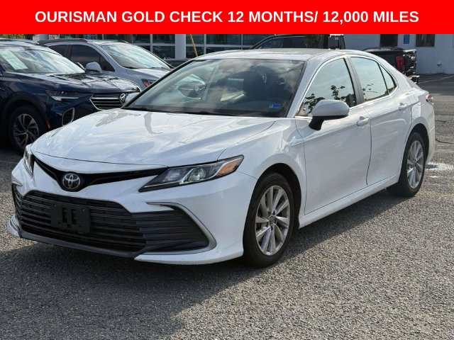 Used 2023 Toyota Camry LE AWD/4WD image 5