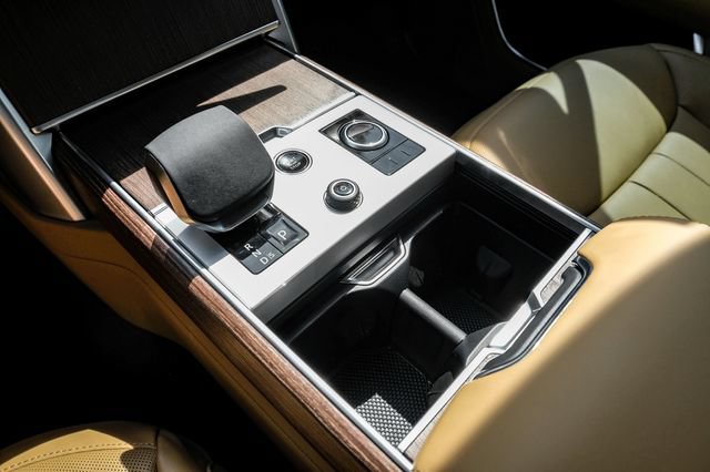 New 2027 Land Rover Range Rover Long Wheelbase SE AWD/4WD image 27