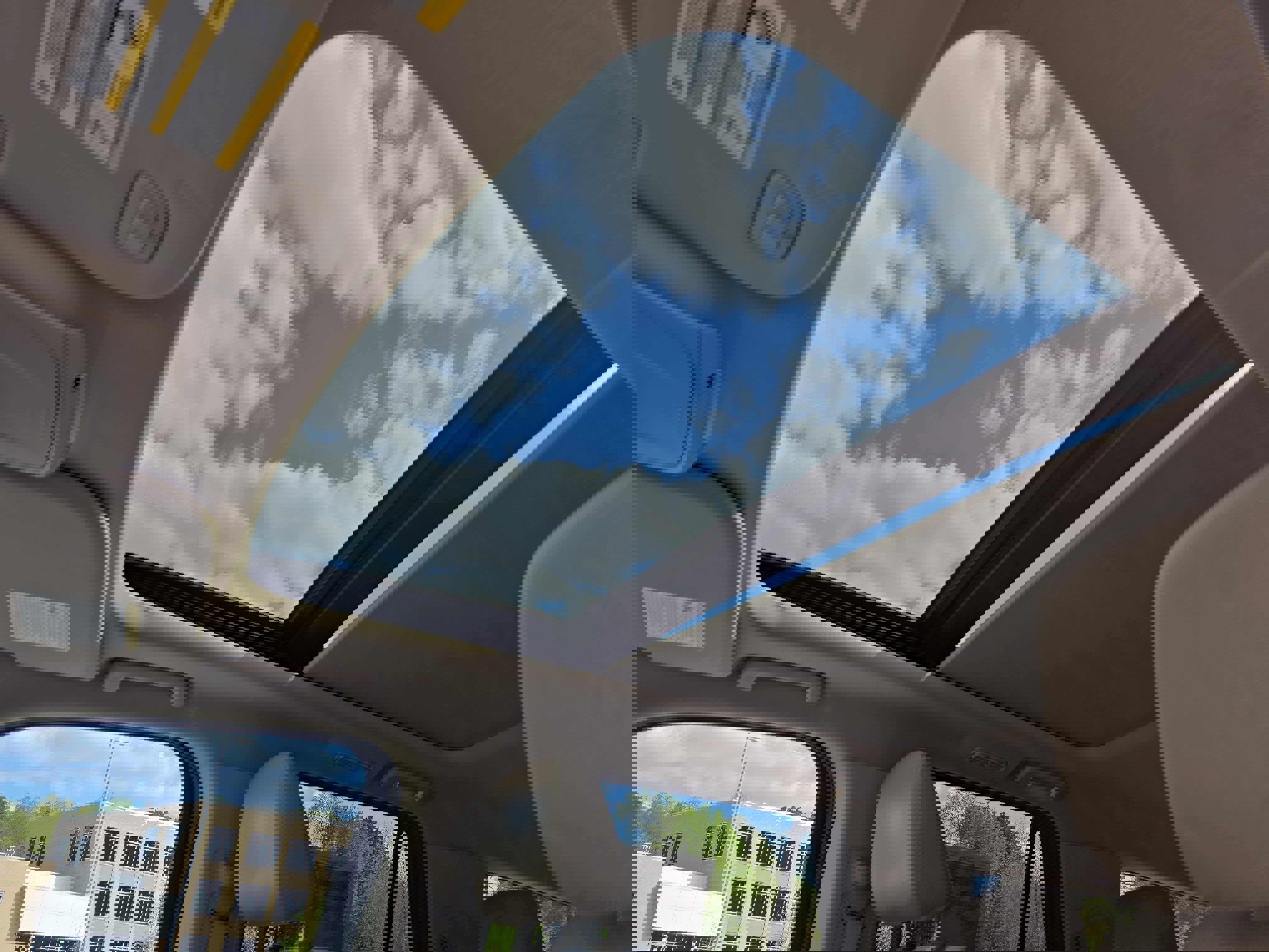 Used 2023 Ford Expedition Max Limited image 32