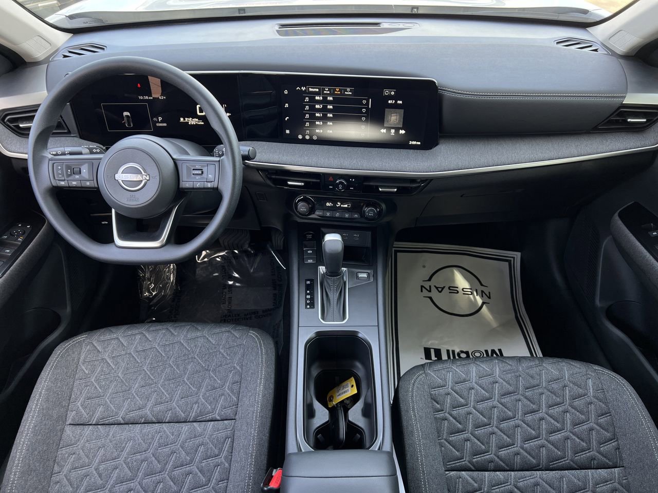 Used 2026 Nissan Kicks SV image 8