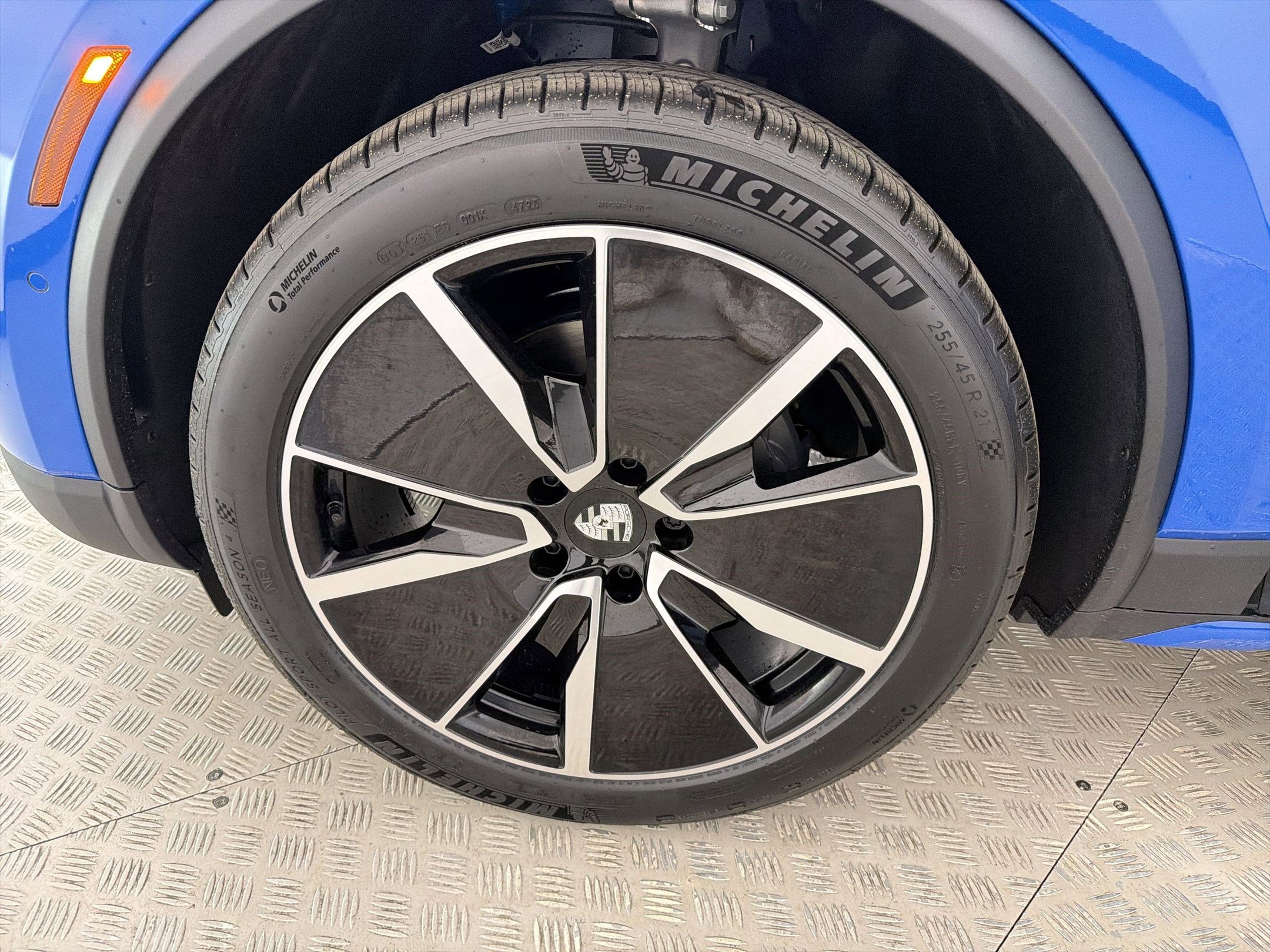 New 2026 Porsche Macan Electric RWD image 12
