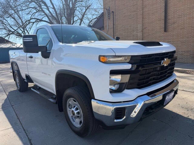 Used 2025 Chevrolet Silverado 2500 W/T w/ WT Convenience Package image 2