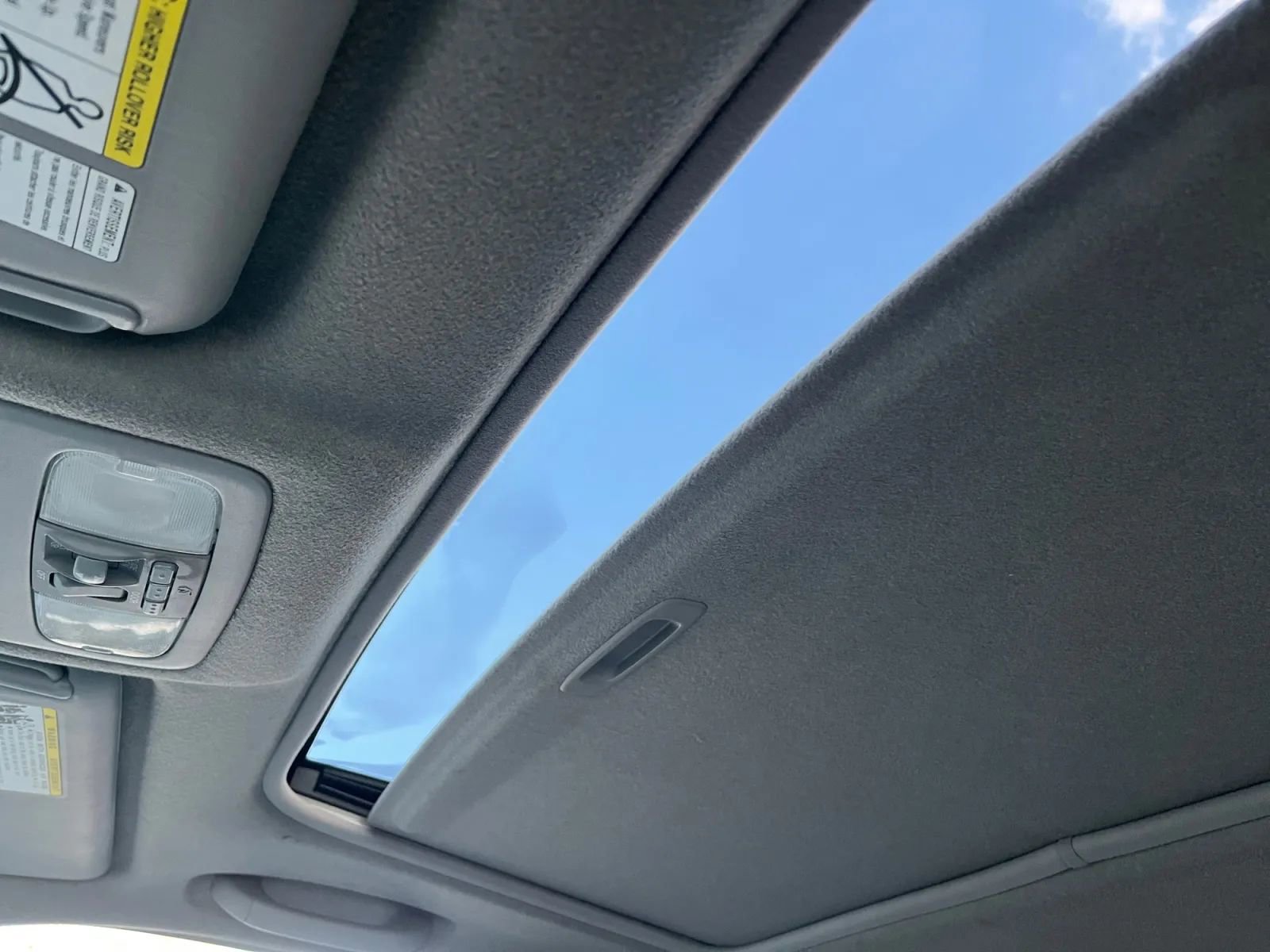 Used 2005 Toyota Highlander Limited image 20