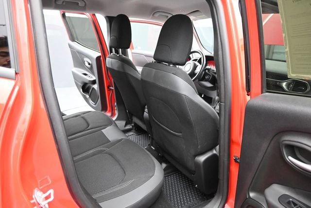 Used 2023 Jeep Renegade Latitude w/ Premium Group AWD/4WD image 20