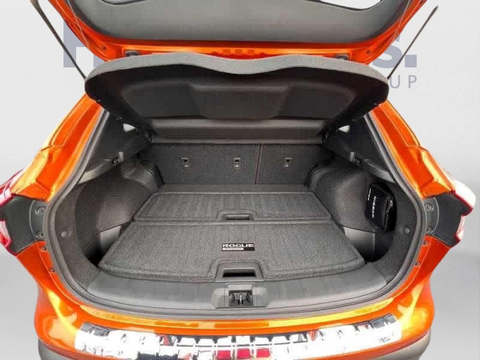 Certified 2022 Nissan Rogue Sport SL w/ Premium Package AWD/4WD image 5