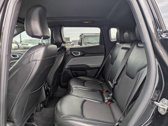 Used 2023 Jeep Compass Latitude w/ Sun and Sound Group AWD/4WD image 14
