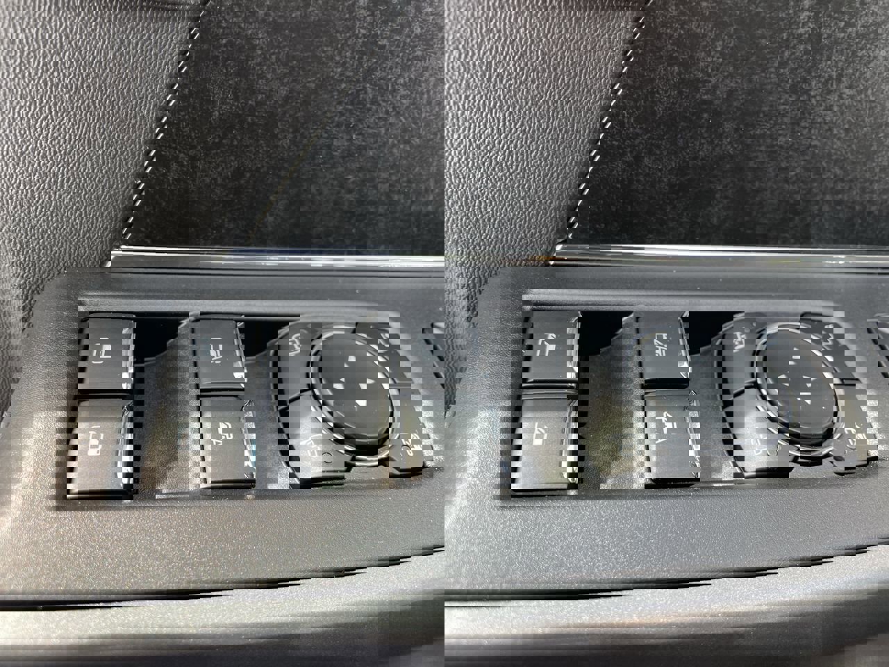 New 2026 Ford F250 XLT w/ XLT Premium Package image 18