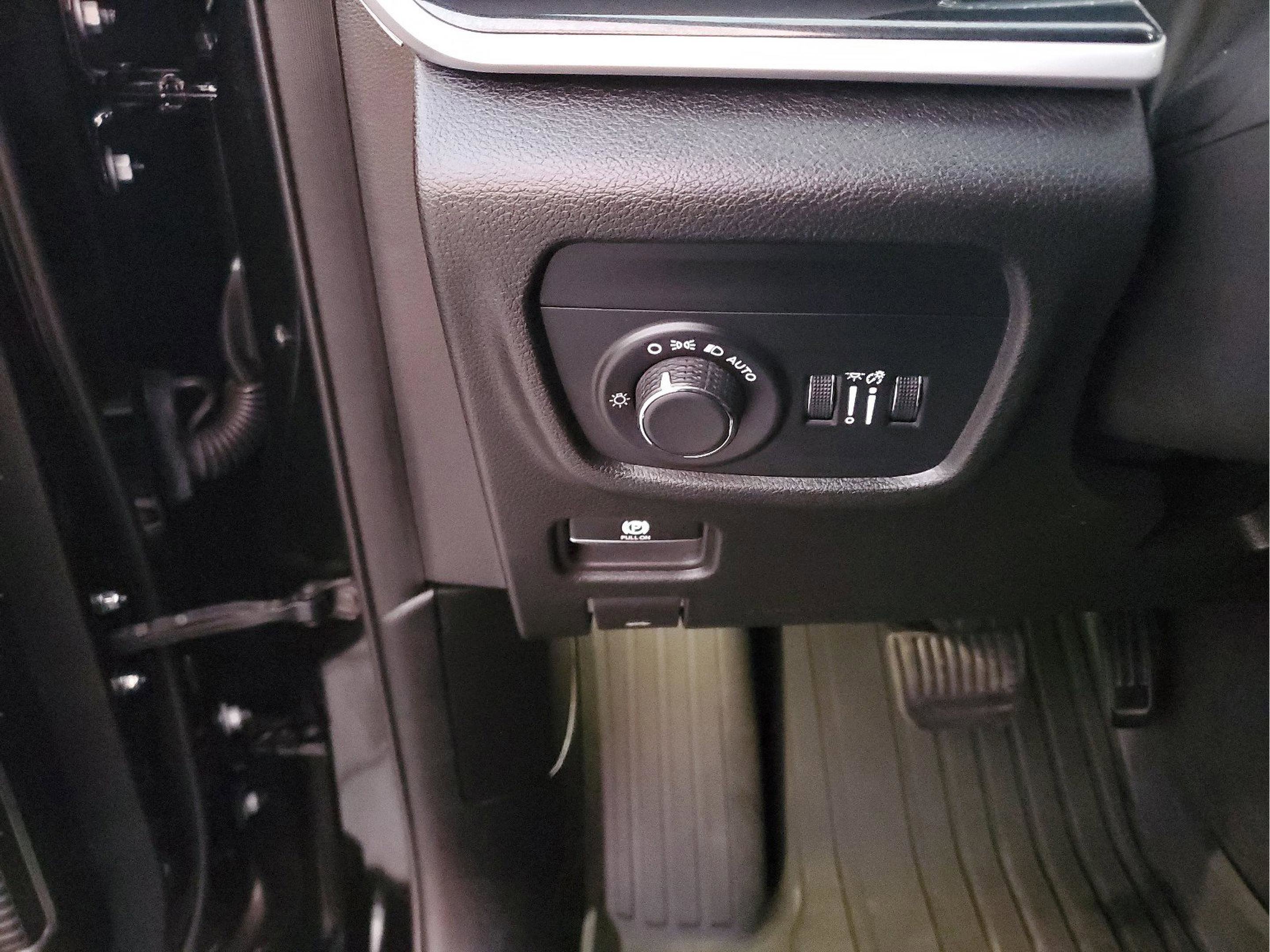 Certified 2022 Jeep Grand Cherokee L Laredo image 29