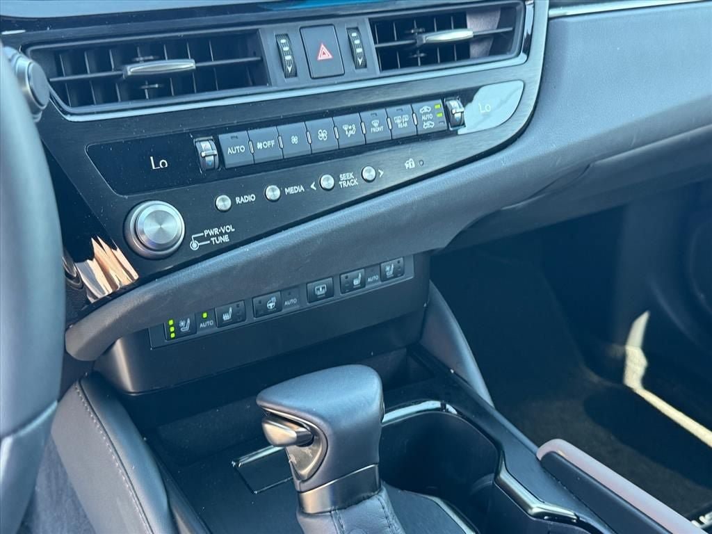 Used 2024 Lexus ES 350 w/ Technology Package FWD image 23