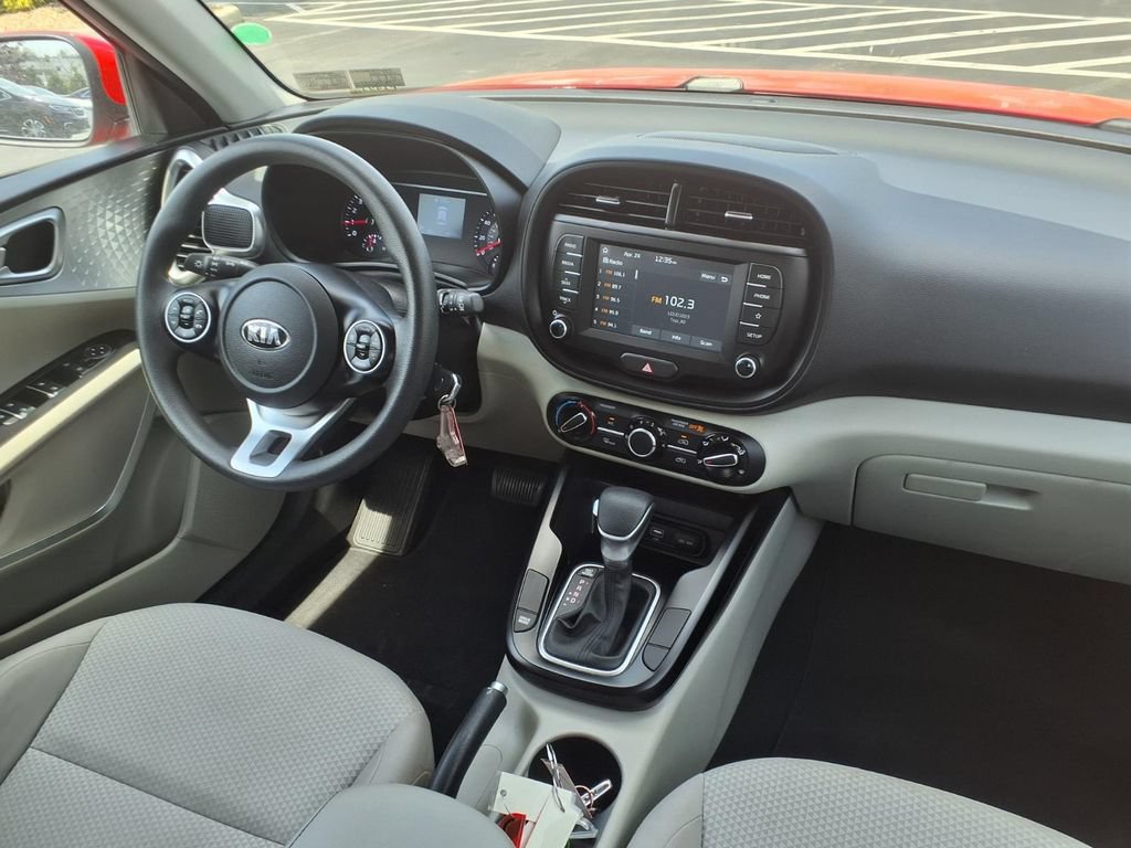 Used 2020 Kia Soul LX FWD image 11