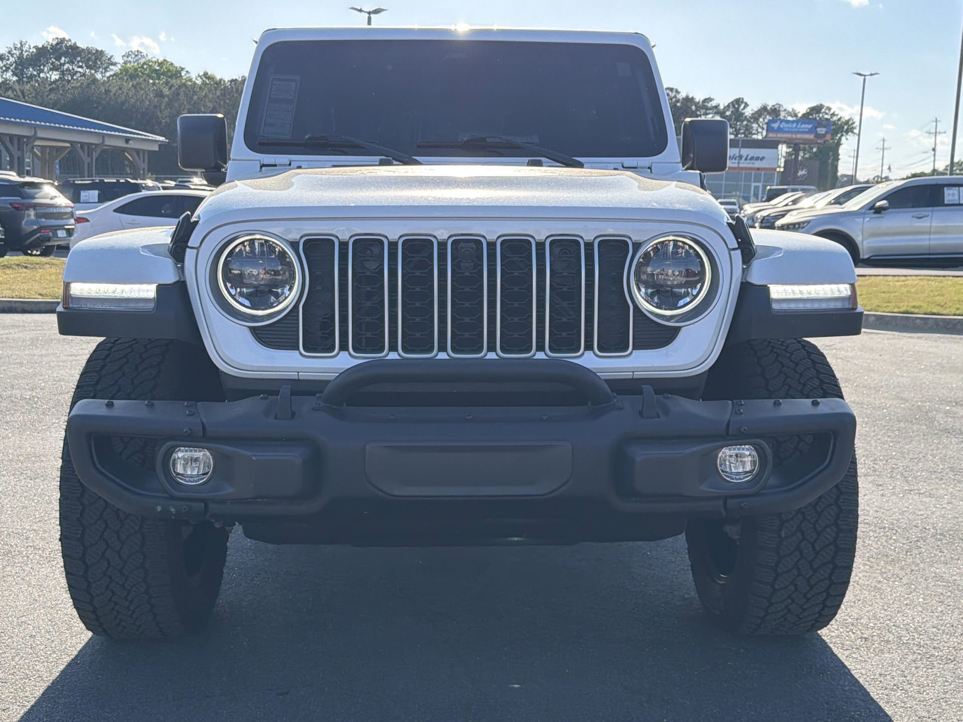 Used 2025 Jeep Wrangler Unlimited Sahara AWD/4WD image 29