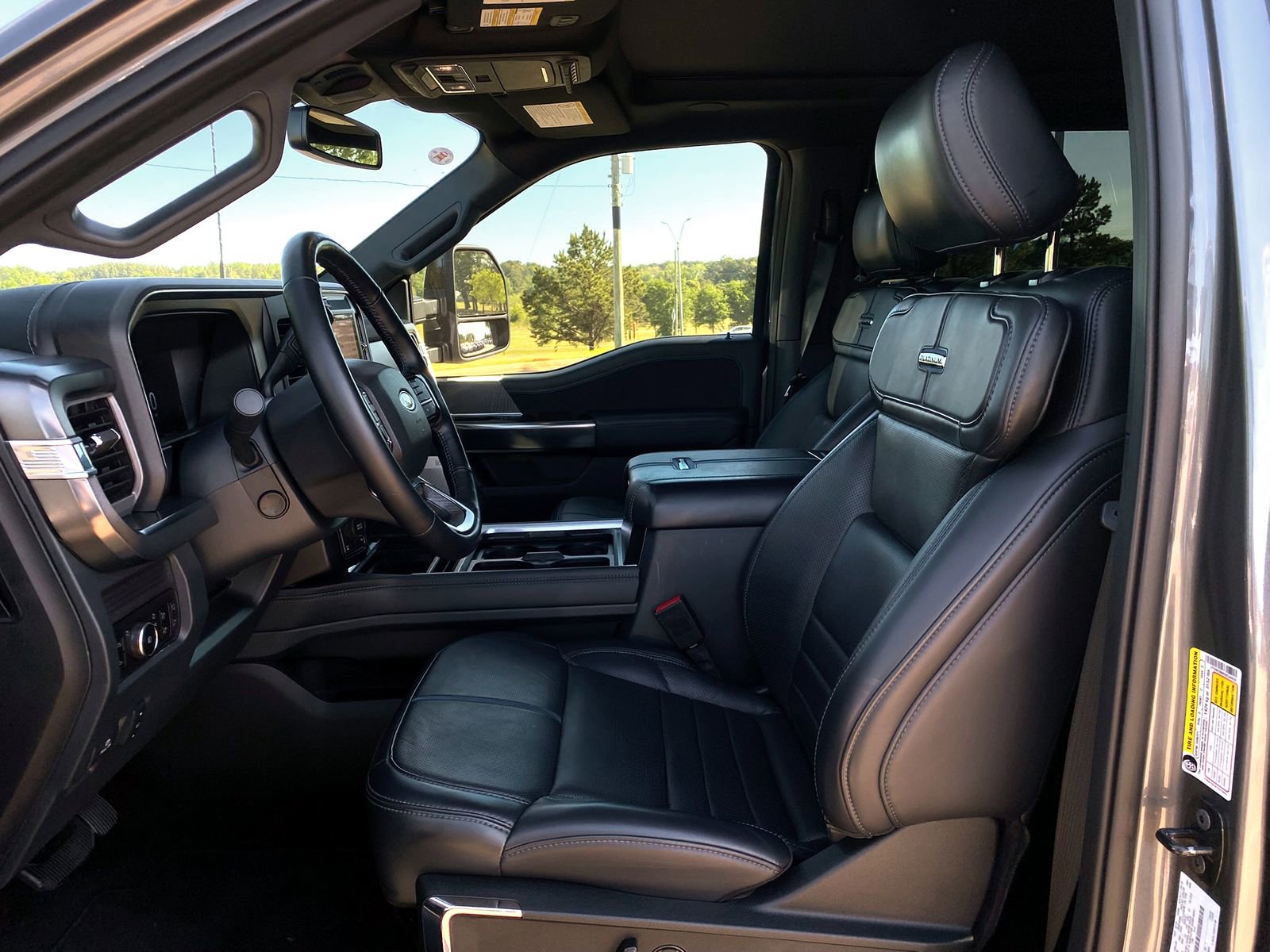Used 2025 Ford F250 Platinum image 13