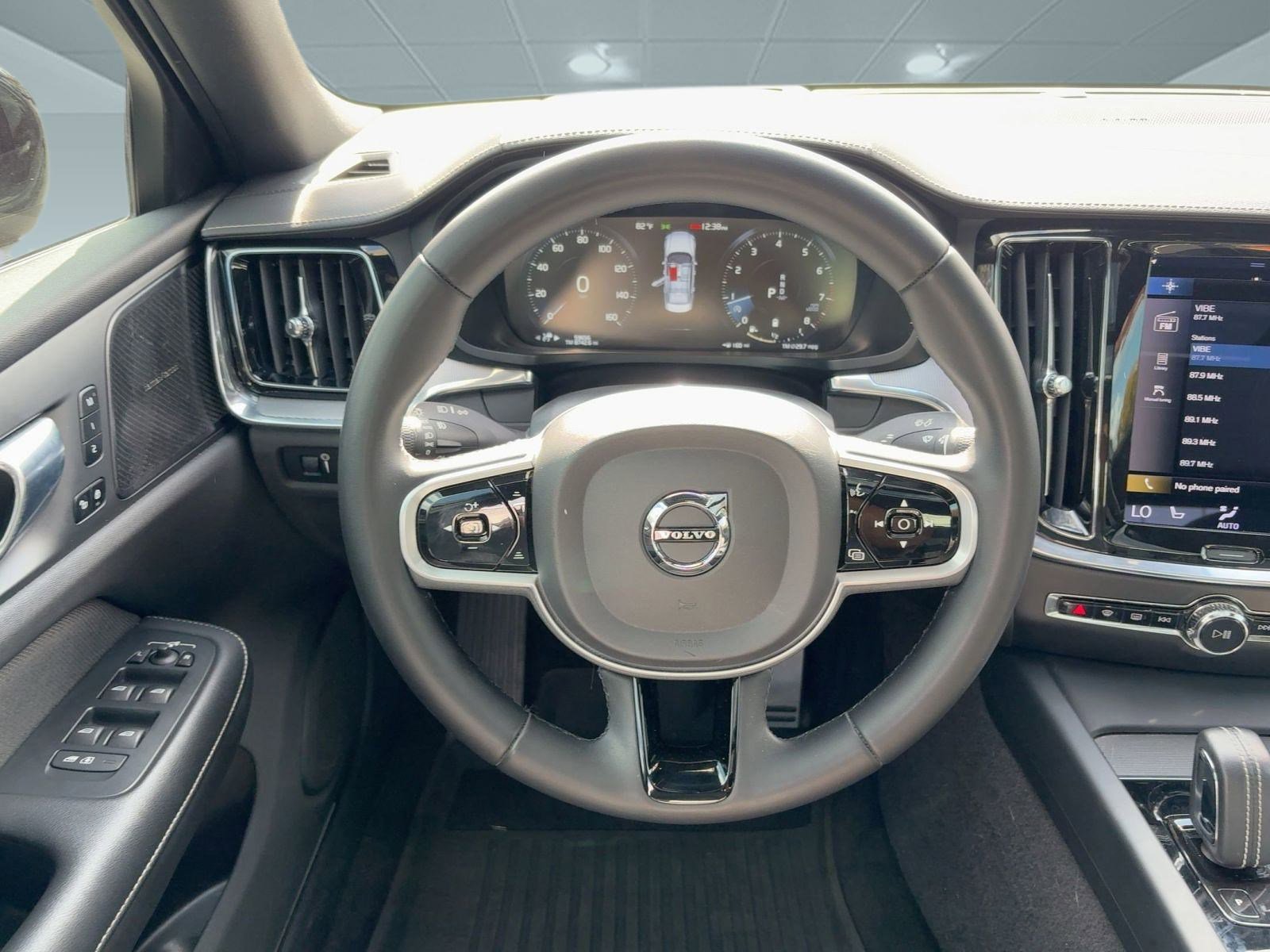 Certified 2022 Volvo S60 B5 R-Design w/ Advanced Package image 25