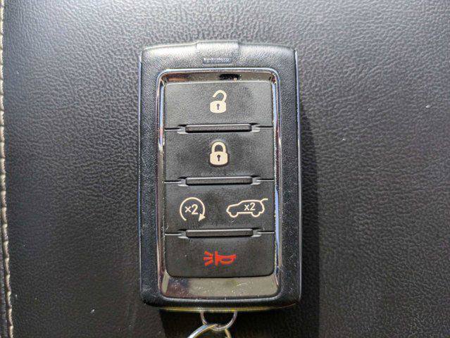 Certified 2022 Jeep Grand Cherokee Limited w/ Luxury Tech Group II RWD image 32