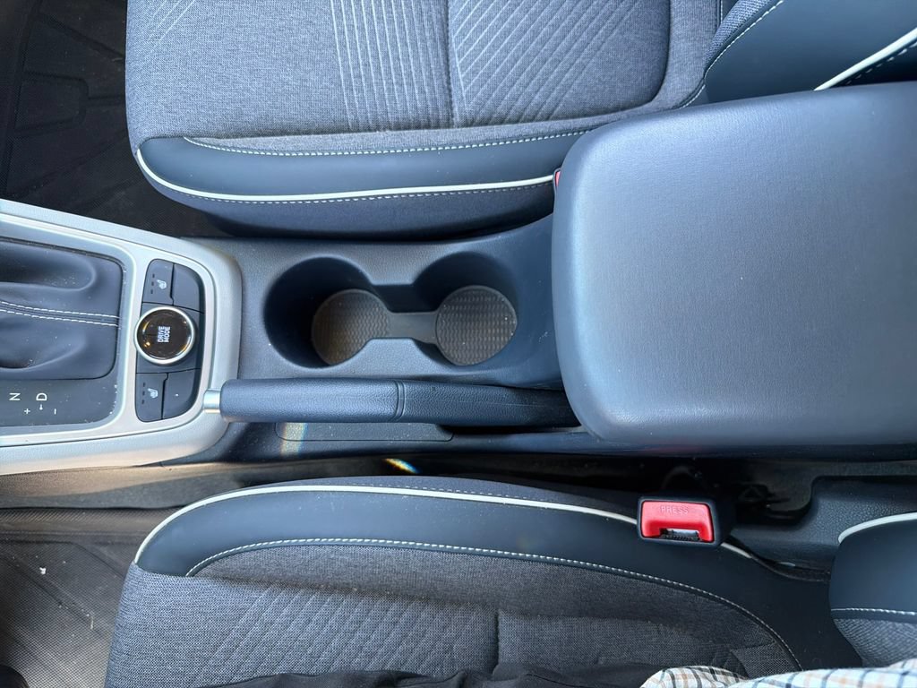 Certified 2025 Hyundai Venue Limited FWD image 24