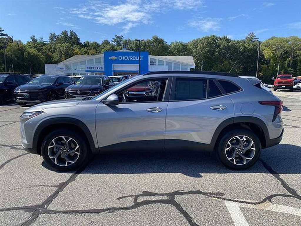 Certified 2024 Chevrolet Trax LT w/ Sunroof Package FWD image 5