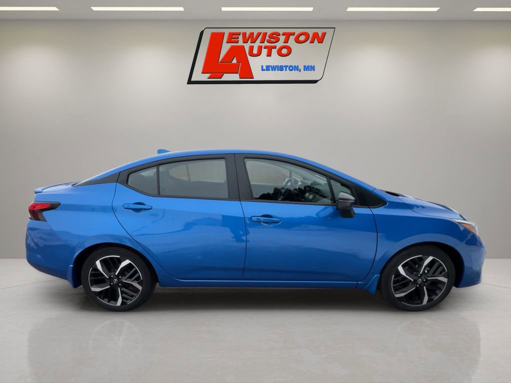 Used 2024 Nissan Versa SR image 6