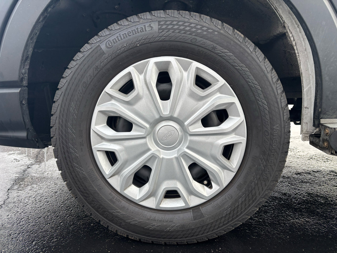 Used 2024 Ford Transit 250 Low Roof w/ Exterior Upgrade Package image 28