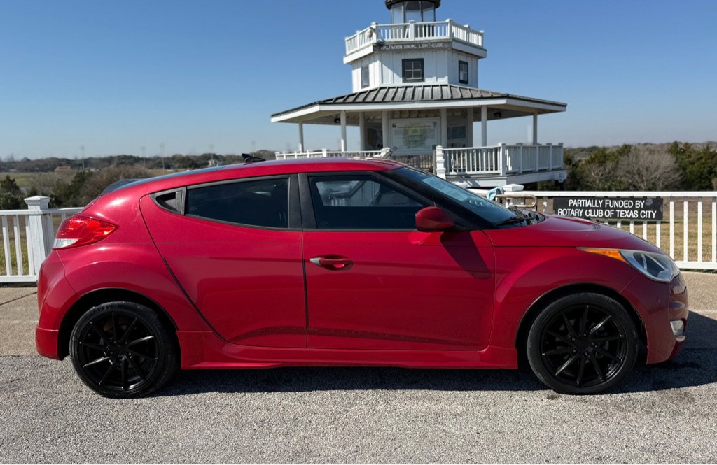 Used 2013 Hyundai Veloster RE:MIX Edition image 4