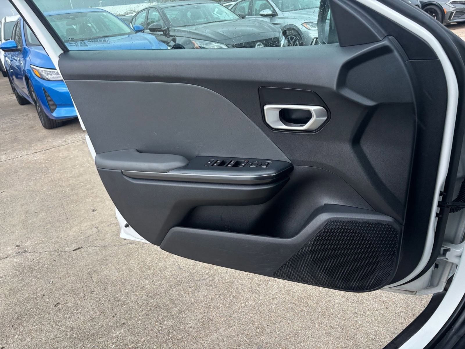 Used 2025 Kia K4 FWD image 18