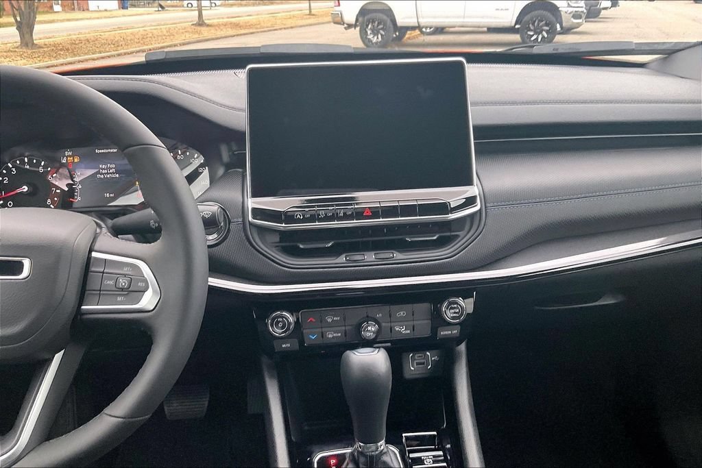 New 2026 Jeep Compass Latitude AWD/4WD image 7