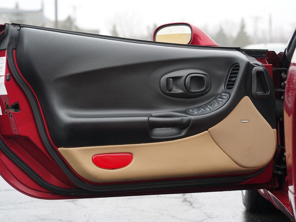 Used 2002 Chevrolet Corvette Convertible w/ Preferred Equipment Group2 image 15