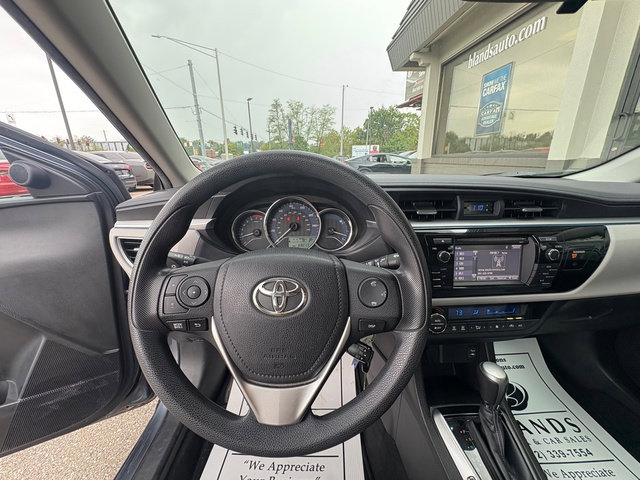 Used 2016 Toyota Corolla LE FWD image 19