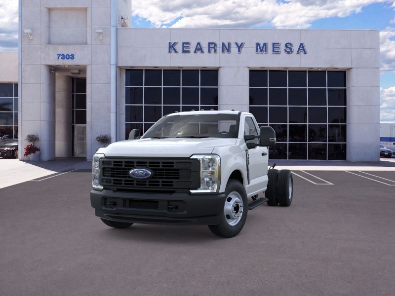 New 2025 Ford F350 XL RWD image 2