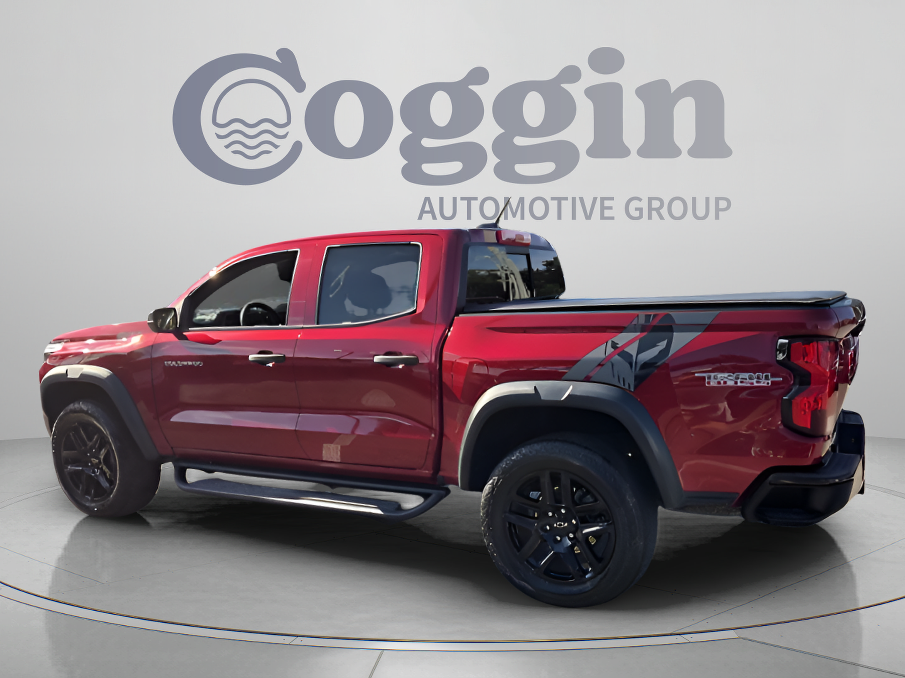 Certified 2023 Chevrolet Colorado Trail Boss w/ Advanced Trailering Package AWD/4WD image 3