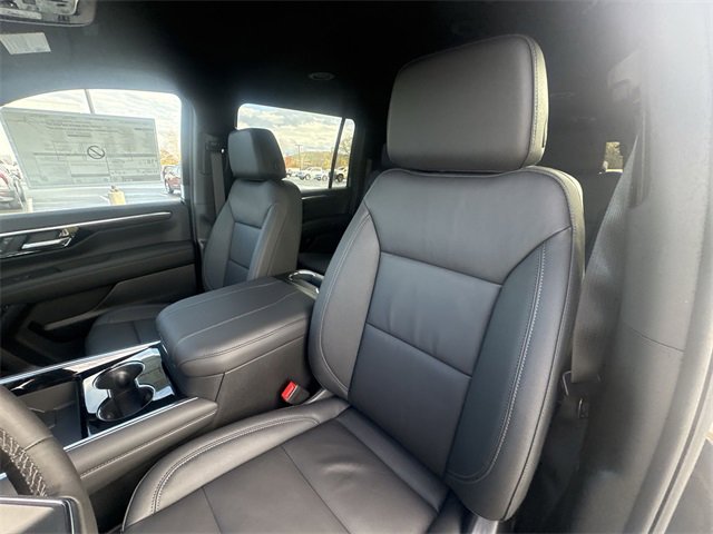 New 2026 Chevrolet Suburban LT image 20