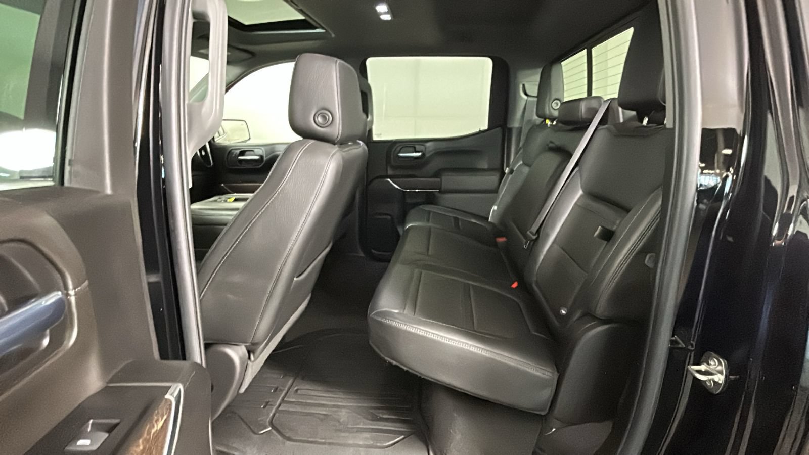 Used 2022 GMC Sierra 1500 Denali w/ Denali Premium Package AWD/4WD image 32