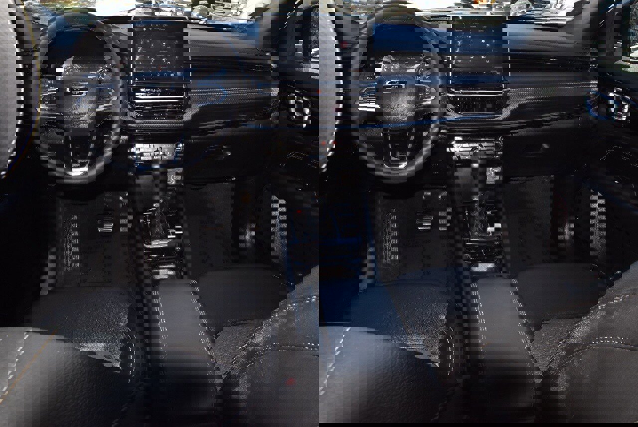 Used 2024 Jeep Compass Latitude w/ Altitude Special Edition image 16