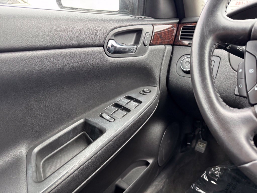 Used 2013 Chevrolet Impala LT FWD image 29