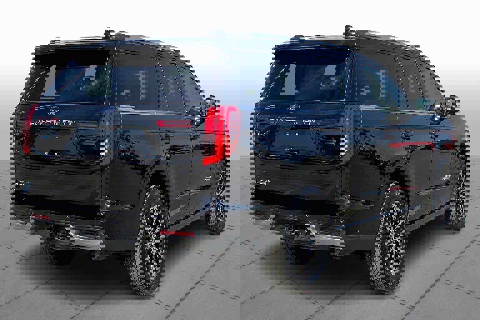 Certified 2025 Ford Expedition Platinum image 13