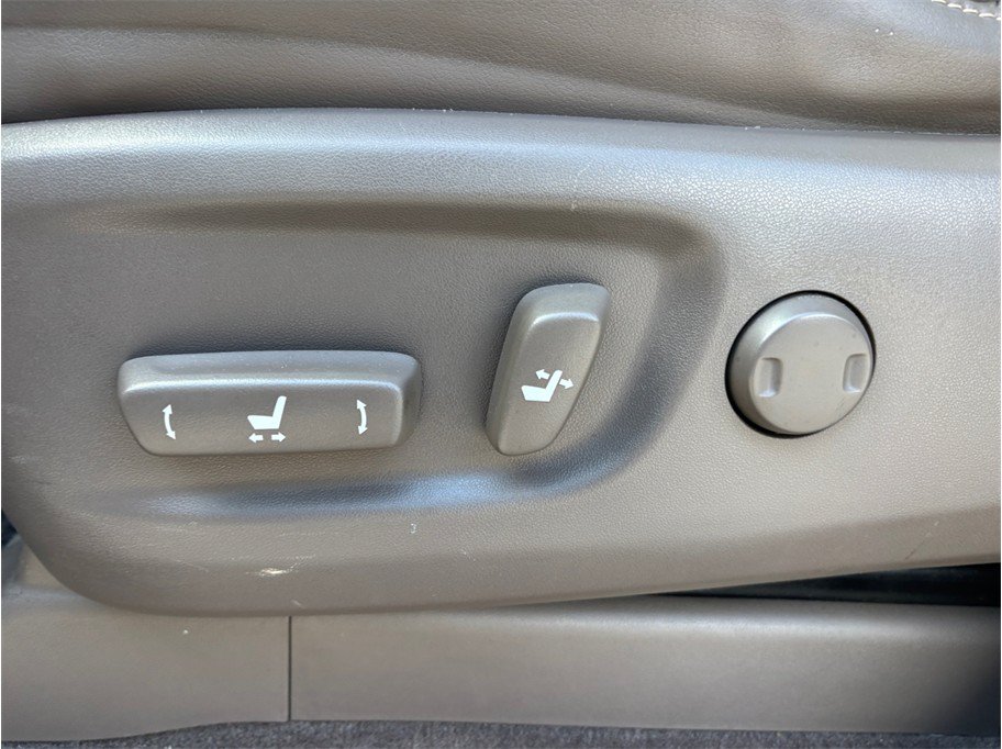 Used 2018 Lexus GX 460 Premium w/ Premium Package AWD/4WD image 18