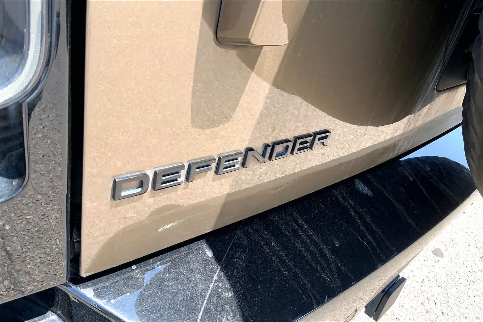 Used 2023 Land Rover Defender 130 X AWD/4WD image 30
