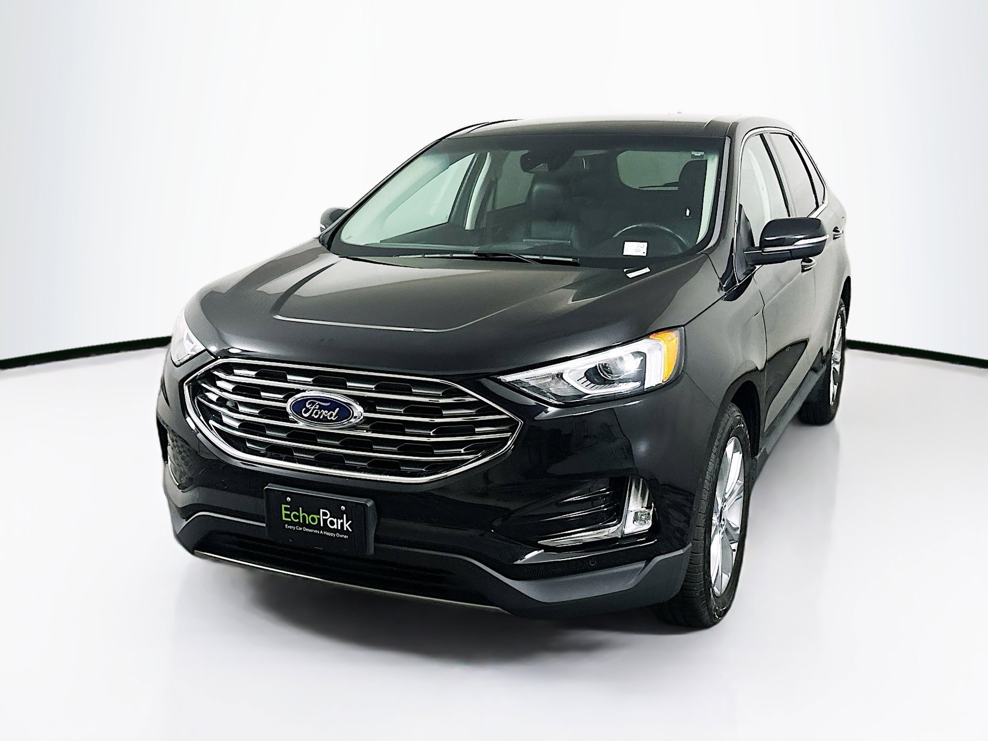 Used 2021 Ford Edge Titanium FWD image 3