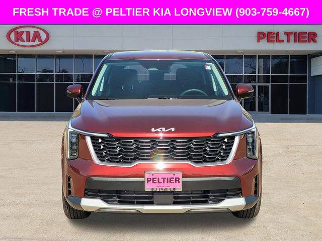Used 2025 Kia Sorento LX image 2