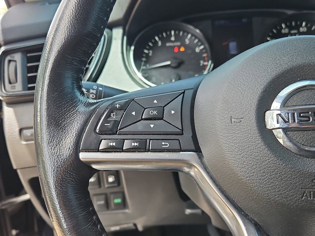 Used 2019 Nissan Rogue SV w/ Premium Package image 23