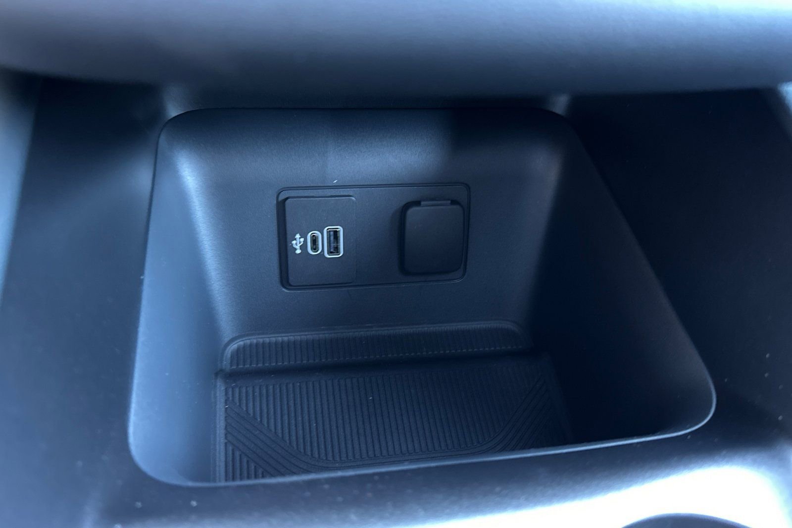 New 2026 Ford Explorer ST w/ Sun And Sound Package image 25