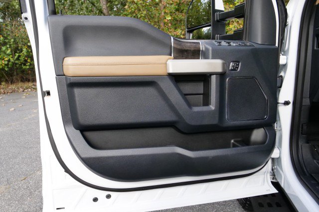 Used 2022 Ford F250 Lariat w/ Tremor Off-Road Package image 25