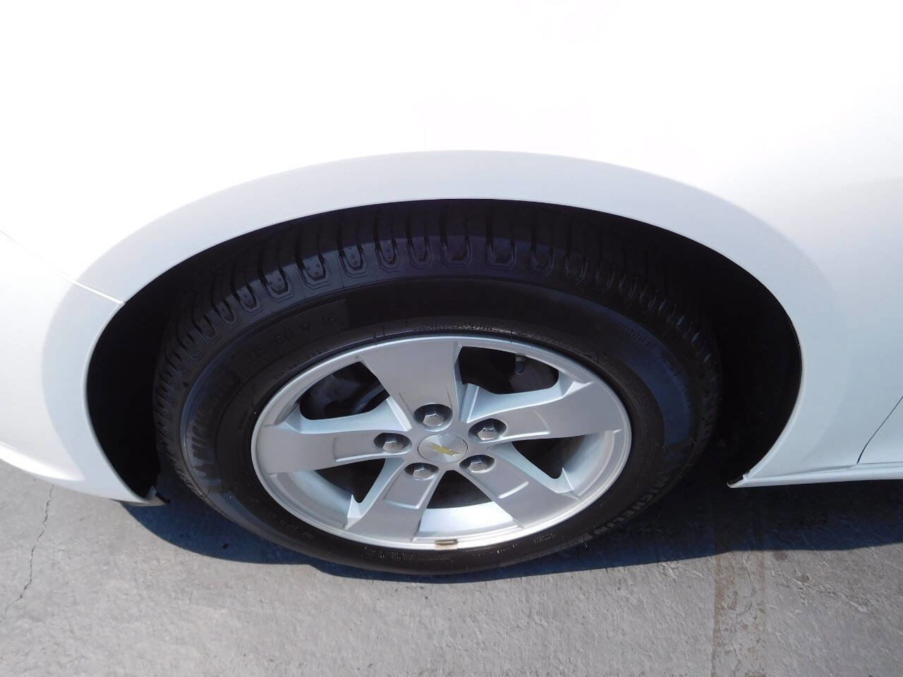 Used 2013 Chevrolet Malibu LS image 15