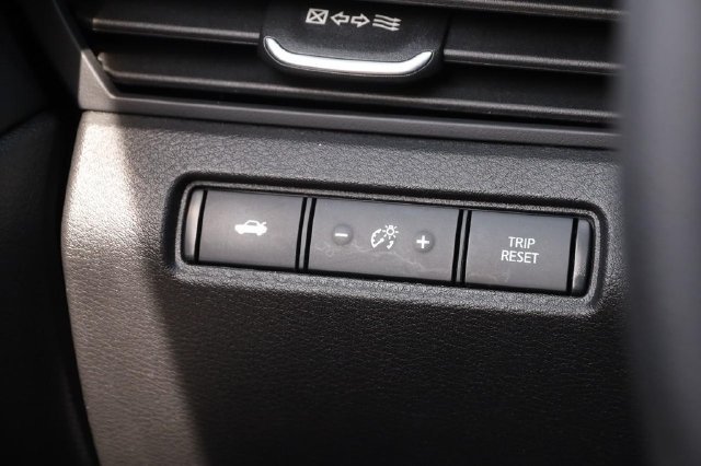 Certified 2025 Nissan Altima 2.5 SV FWD image 20